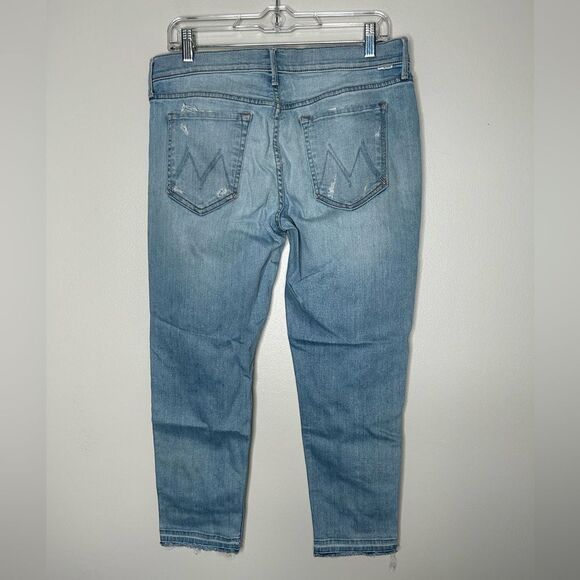 MOTHER Undone Hem Looker Crop in Cliffhanger - Picture 4 of 7